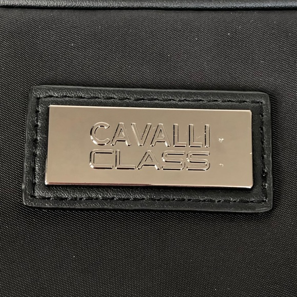 CAVALLI CLASS BY ROBERTO CAVALLI Logo Toiletry Bag - Picture 8 of 12